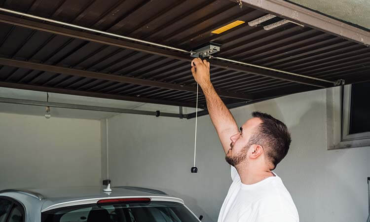 How To Open A Garage Door With No Power